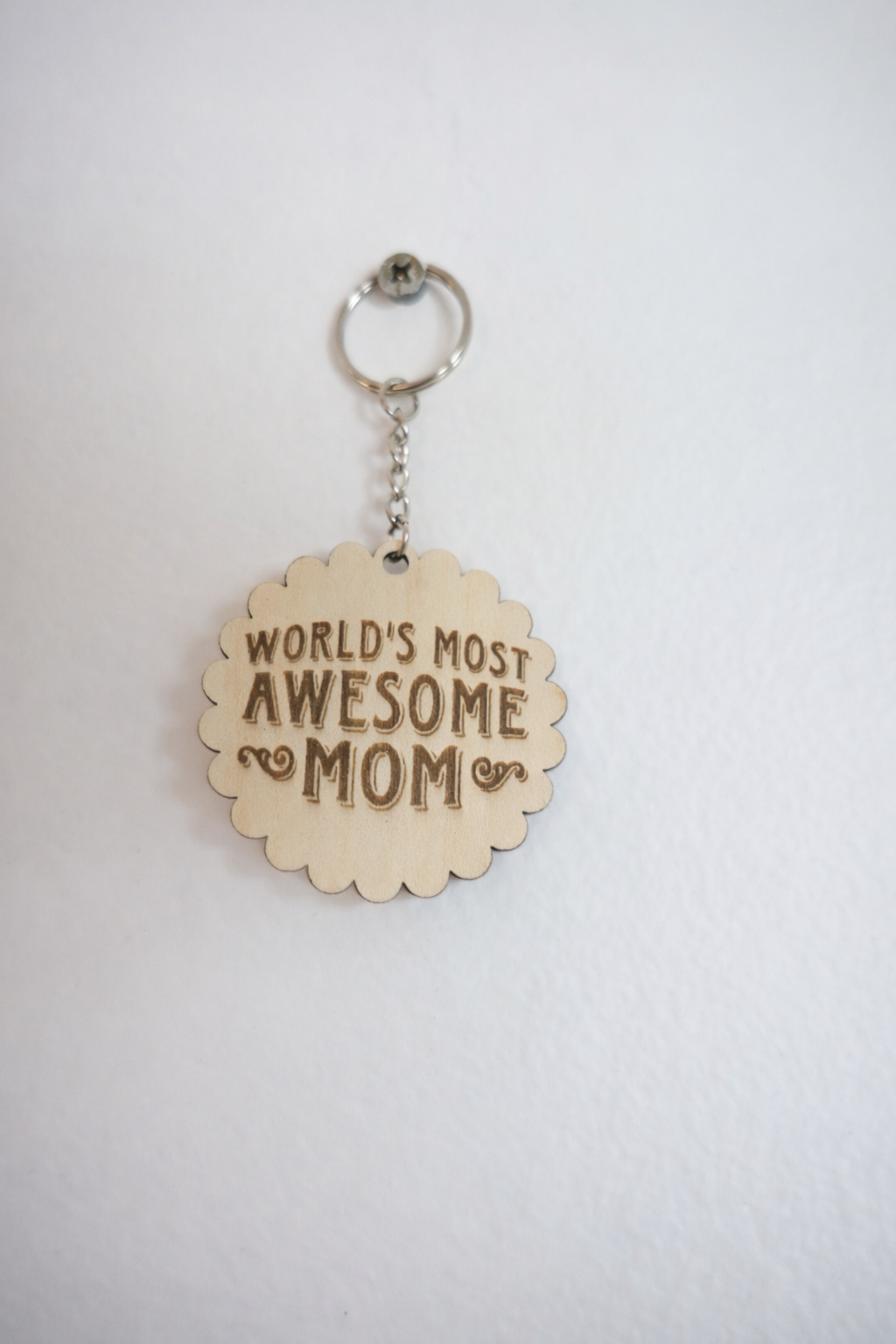 Mom Appreciation Wooden Keychain Gift Set – 2 Pack Laser Engraved