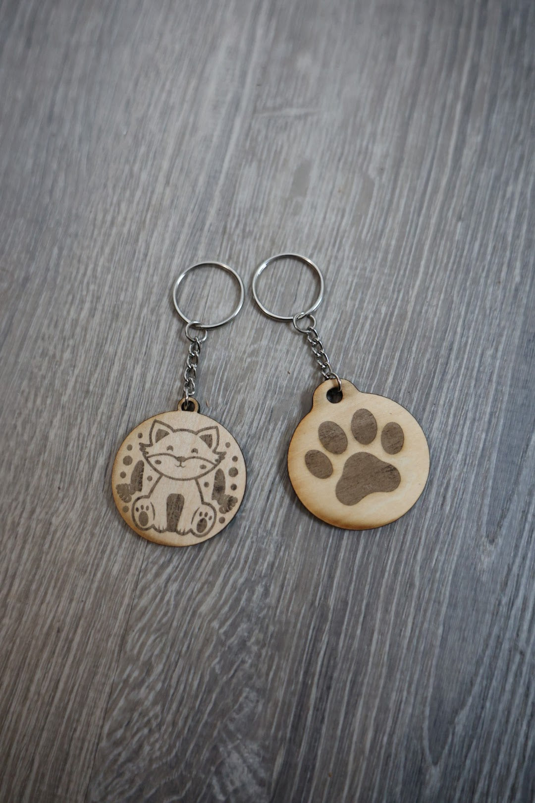 Pet Lover Wooden Keychain Set – Cat & Paw Print