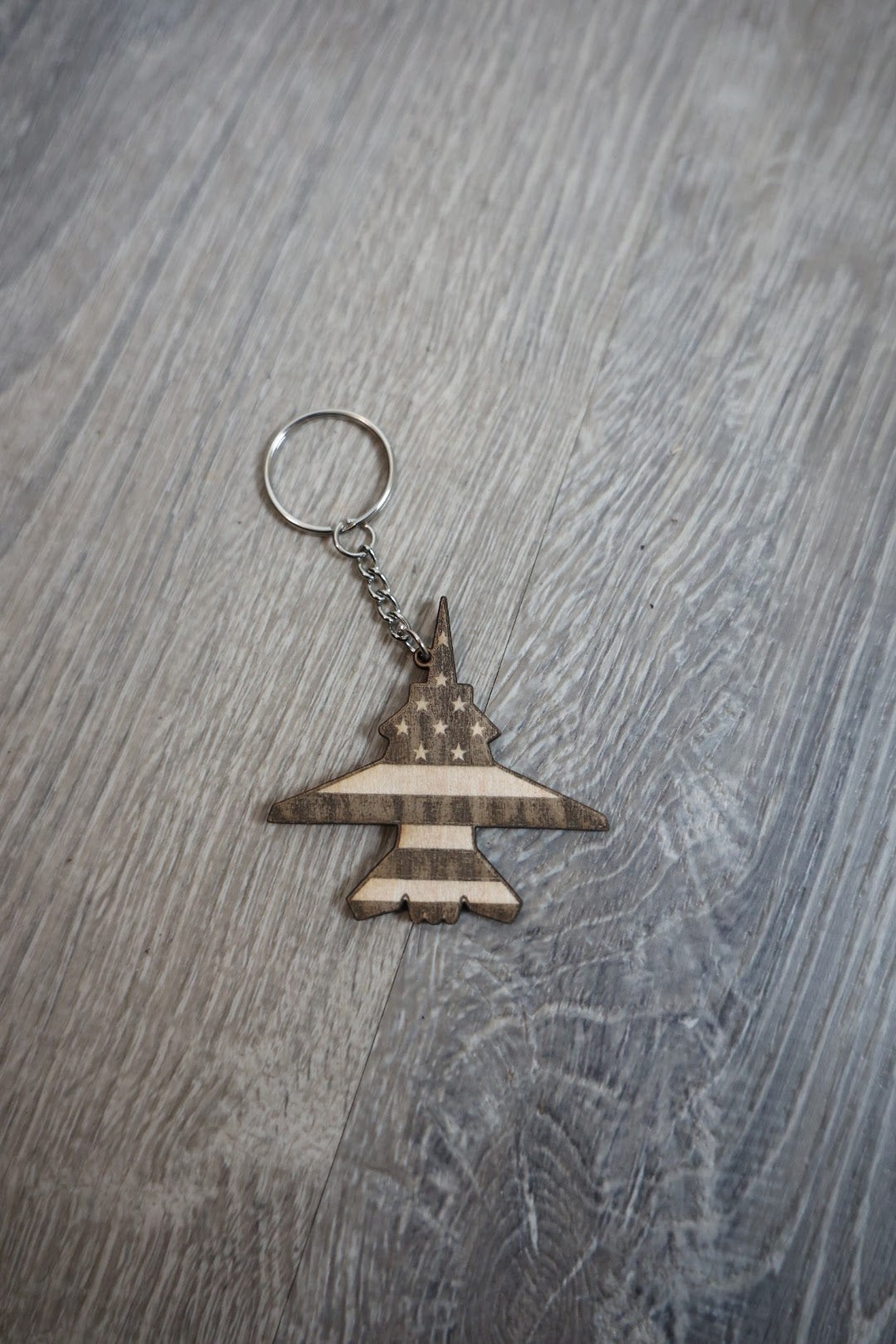 American Flag Fighter Jet Wooden Keychain – Patriotic Military Gift