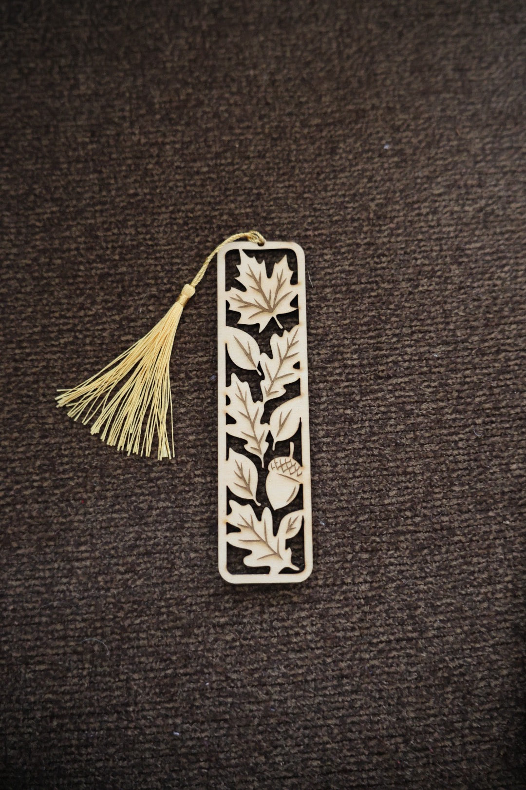Autumn Oak Leaf Wooden Bookmark with Tassel – Laser Cut Fall Bookmark